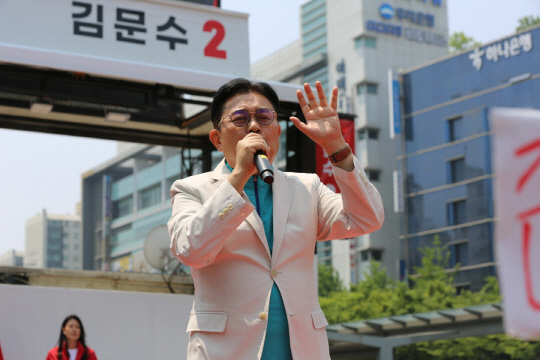 [뼱 D-2] ̳ " " 蹮  Ʃ  200